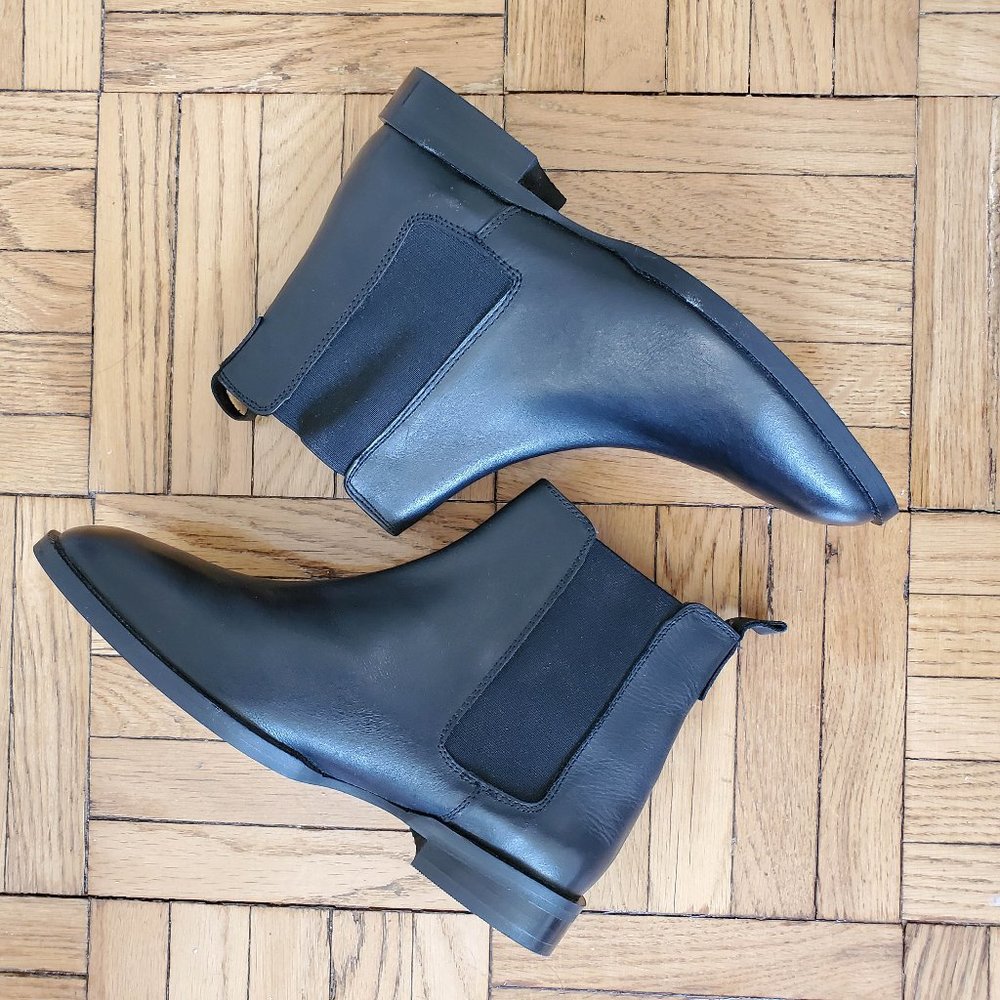 ASOS DESIGN Wide Fit April leather chelsea boots